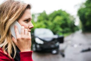 When To Contact A Lawyer After A Car Accident 1 300x200